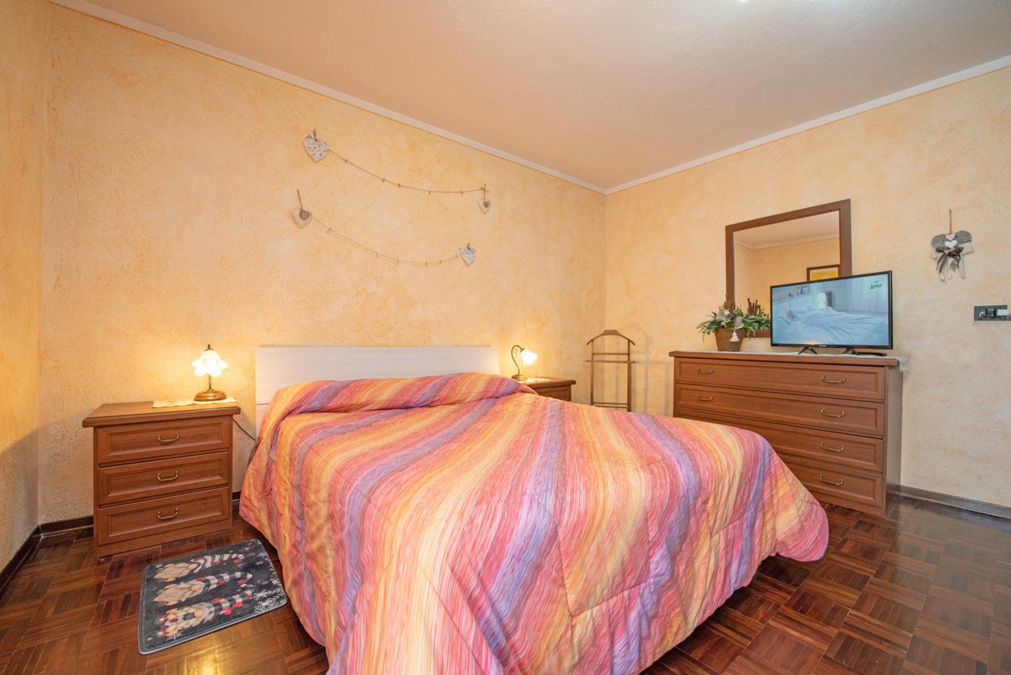 Casa Kristel Cir Comunale N 14 อาออสตา ภายนอก รูปภาพ