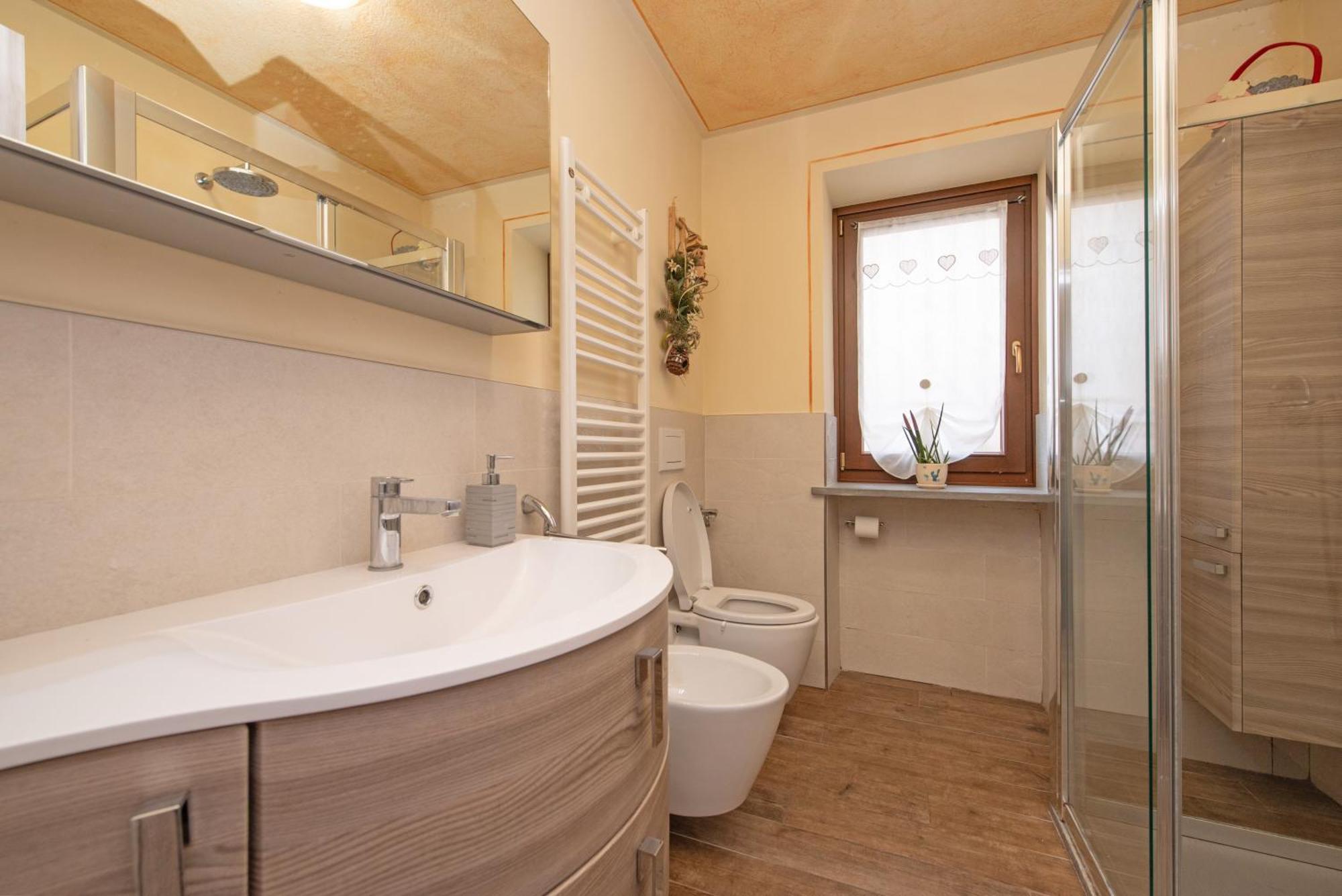 Casa Kristel Cir Comunale N 14 อาออสตา ภายนอก รูปภาพ